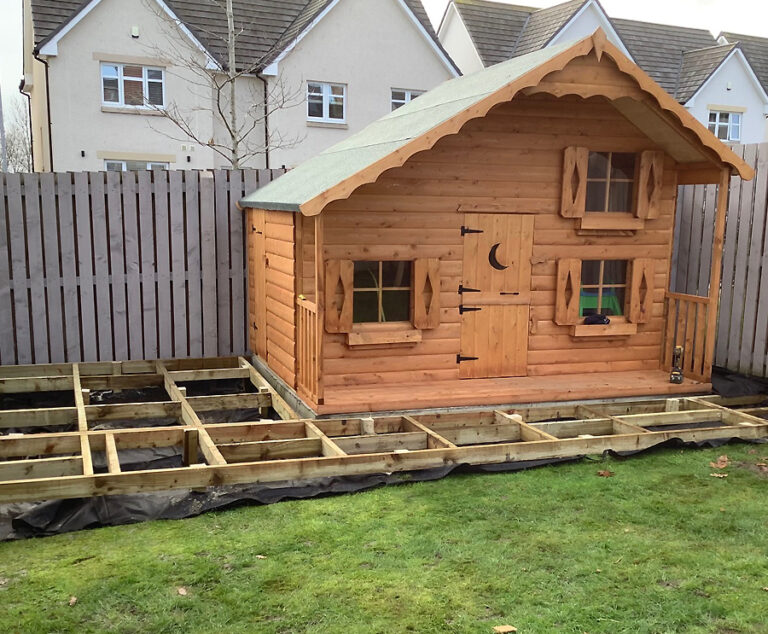 Decking around Playhouse in Glasgow